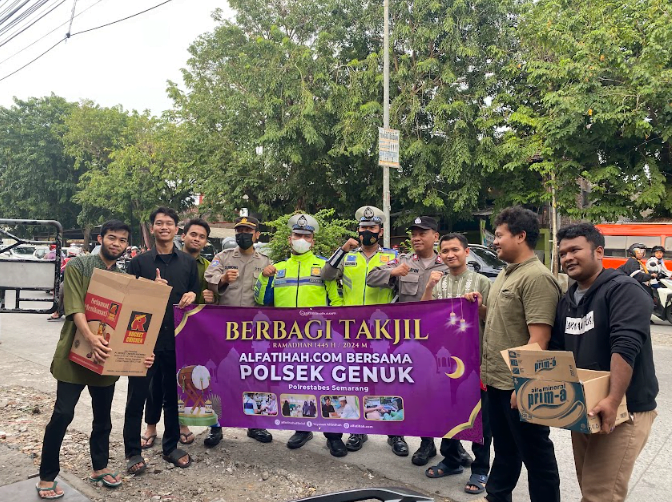 Bagikan 300 Takjil Gratis, Yayasan Alfatihah: Semoga Kebaikan Donatur Menjadi Ladang Amal