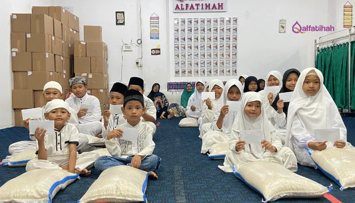 Program Doa dan Santunan Anak Yatim: Wujud Kepedulian Nyata Bagi Para Anak Yatim 