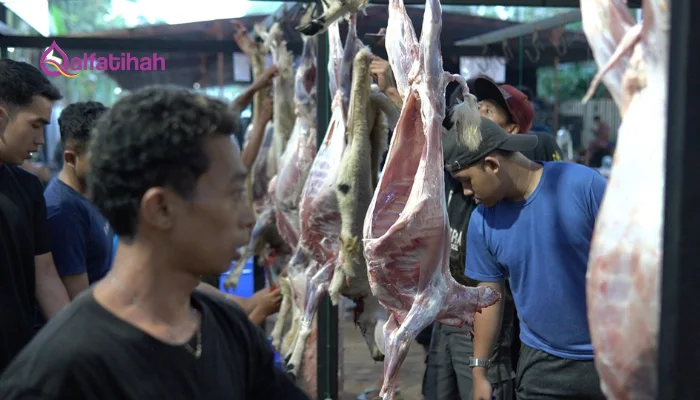 Pemotongan 779 Hewan Qurban dan  Pendistribusian 6.425 Bungkus Daging Oleh Yayasan Alfatihah 