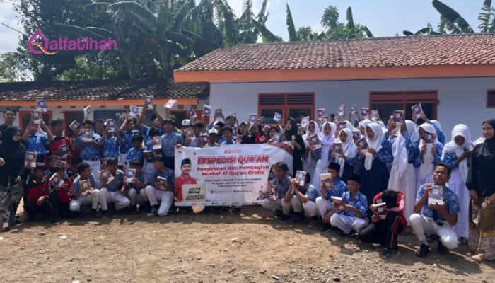 Yayasan Alfatihah kembali sukses menyalurkan amanah dari para donatur melalui program wakaf Al-Qur’an pada periode Juli 2025