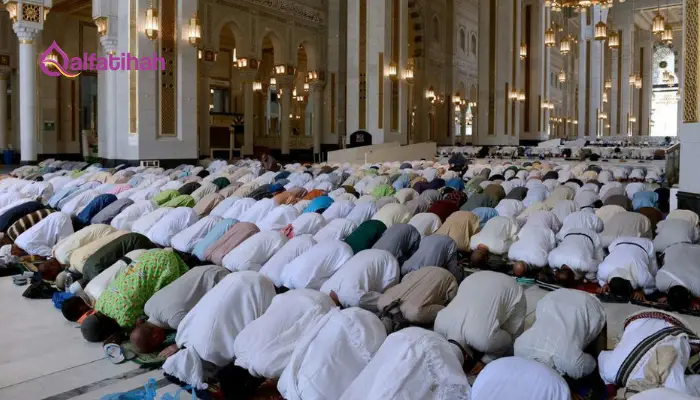 Shalat Tepat Waktu Ternyata Mengubah Banyak Hal, 9 Alasannya