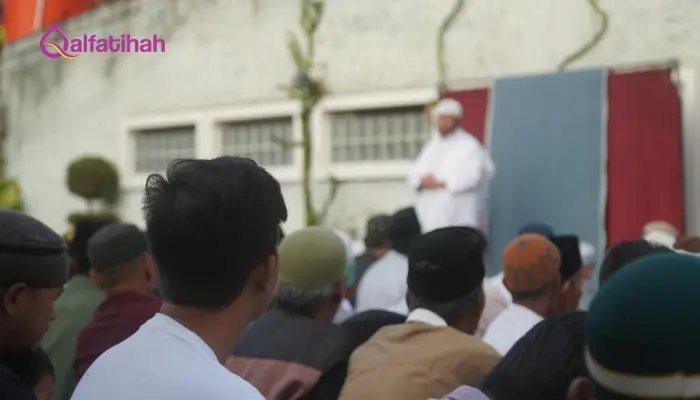 Ketika Ilmu Bertambah, 4 Pengingat agar Tidak Mudah Merendahkan Orang Lain